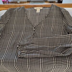 White House Black Market Houndstooth Blouse